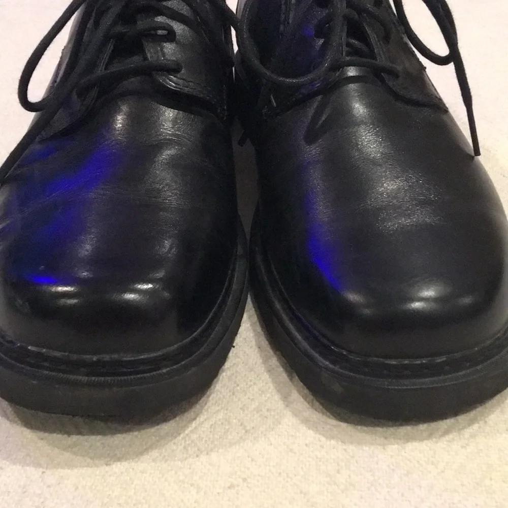 Clarks | EUC Men’s Black Oxfords 9